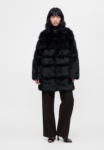 Manteau d’hiver PATRIZIA PEPE en noir