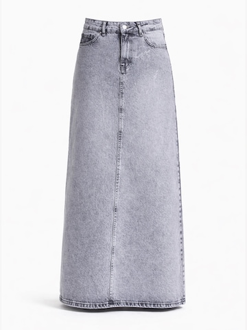 IT'S BASIC Skirt 'Maxi Denim Skirt' in Grey: front