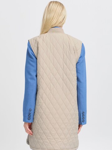 Gilet ' BYBETIO WAISTCOAT ' di b.young in marrone