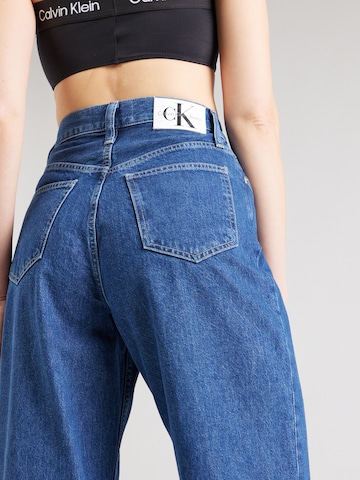 Calvin Klein Jeans Voľný strih Džínsy 'HIGH RISE RELAXED' - Modrá