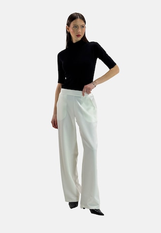 Elara Wide Leg Hose in Weiß: Vorderseite