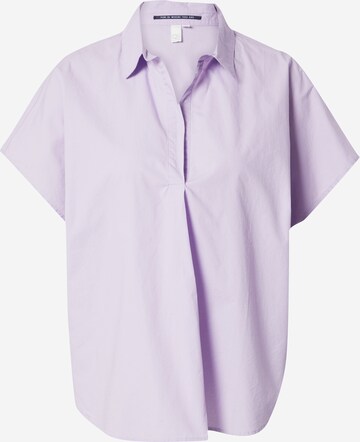 QS - Blusa em roxo: frente