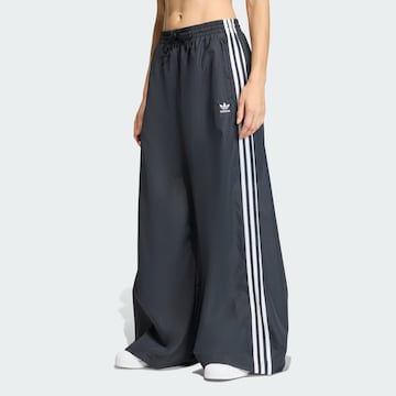 Wide Leg Pantalon 'Firebird Adilenium' ADIDAS ORIGINALS en noir : devant