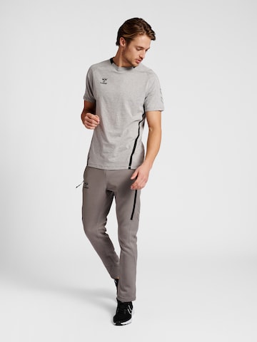 Regular Pantalon de sport Hummel en gris