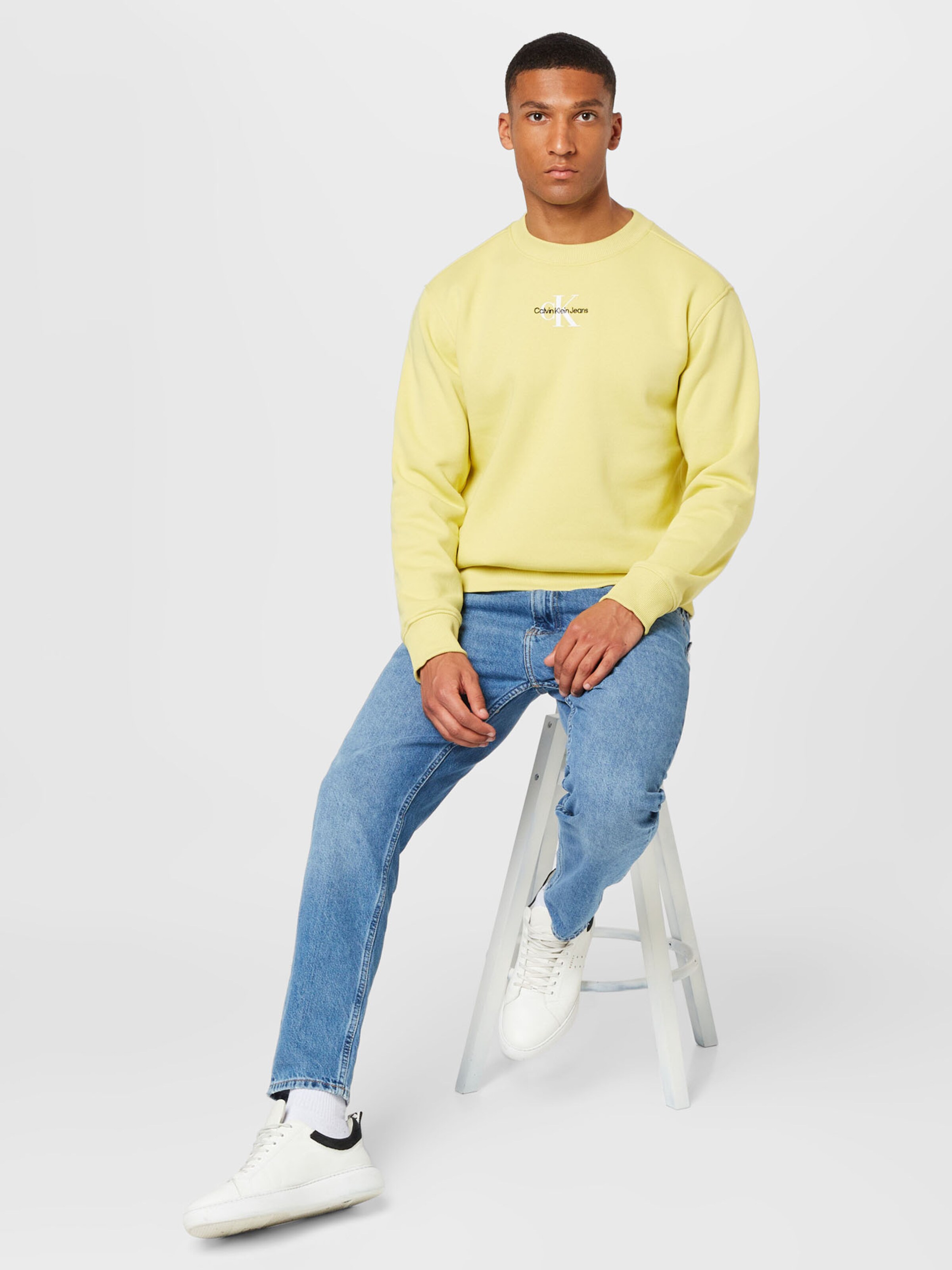 gå Theseus Governable Calvin Klein Jeans Sweatshirt i Gul | ABOUT YOU