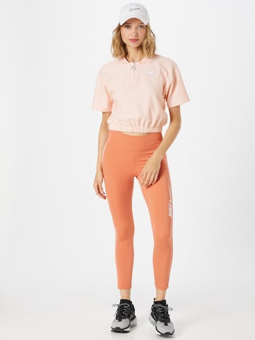Nike Sportswear T-shirt i rosa