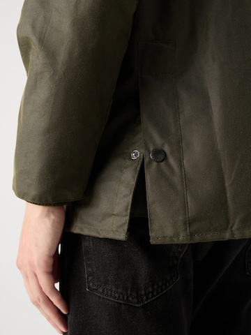 Barbour Φθινοπωρινό και ανοιξιάτικο μπουφάν 'Bedale Wax Archive' σε πράσινο