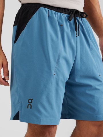 Regular Pantaloni sport 'Focus' de la On pe albastru