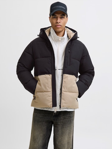 Geacă de iarnă 'JJEOWEN' de la JACK & JONES pe bej: față