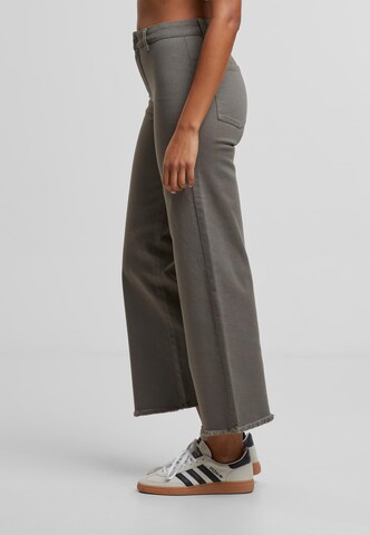 Urban Classics Regular Jeans in Grijs