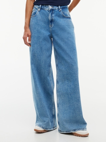 Tommy Jeans - Pierna ancha Vaquero 'DAISY' en azul: frente