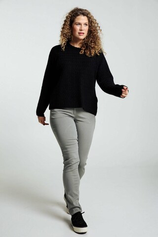 Paprika Sweater in Black