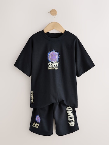 Next Setti värissä musta