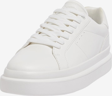 Baskets basses Pull&Bear en blanc : devant