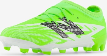 Chaussure de sport new balance en vert : devant