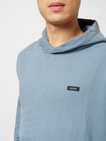 Calvin Klein Sweatshirt in Grau