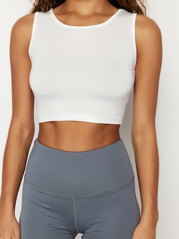 T-shirt Trendyol en blanc