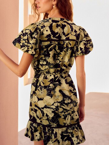 Robe Next en or