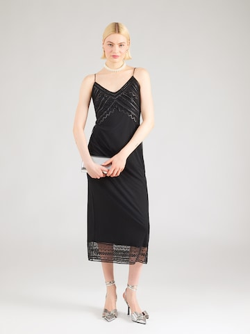 Rochie de seară de la Abercrombie & Fitch pe negru: față
