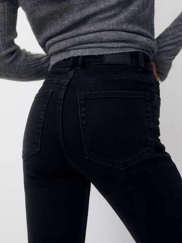 Regular Jeans de la Pull&Bear pe negru