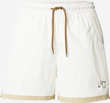 Jordan Regular Pants in White: front