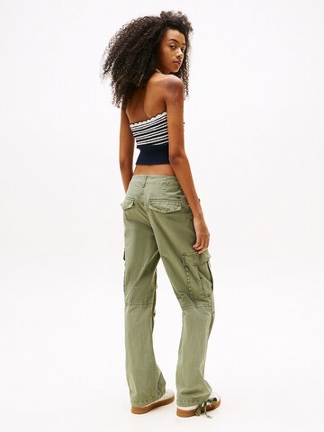 Tommy Jeans Regular Cargo trousers in Green