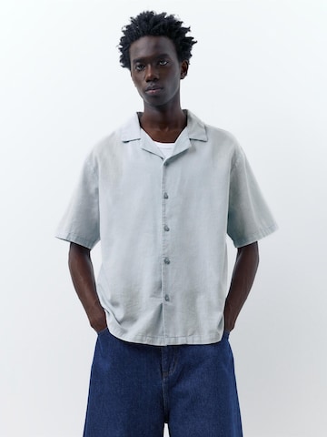 Comfort fit Camicia di Pull&Bear in blu: frontale