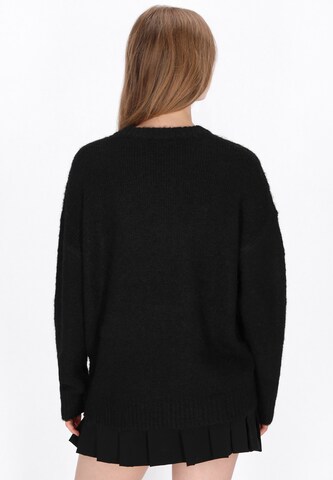 MYMO Sweater in Black