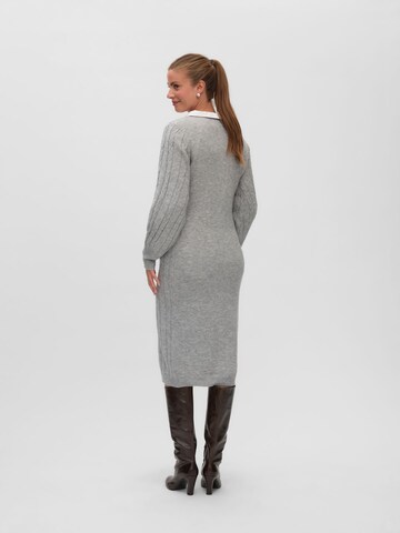 Robes en maille VERO MODA en gris