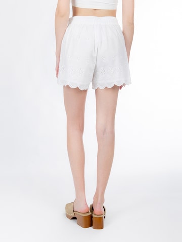 Influencer Loosefit Nadrág - fehér