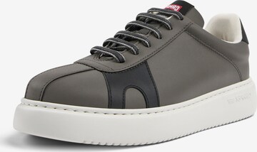 Sneaker bassa ' Runner K21 ' di CAMPER in grigio: frontale