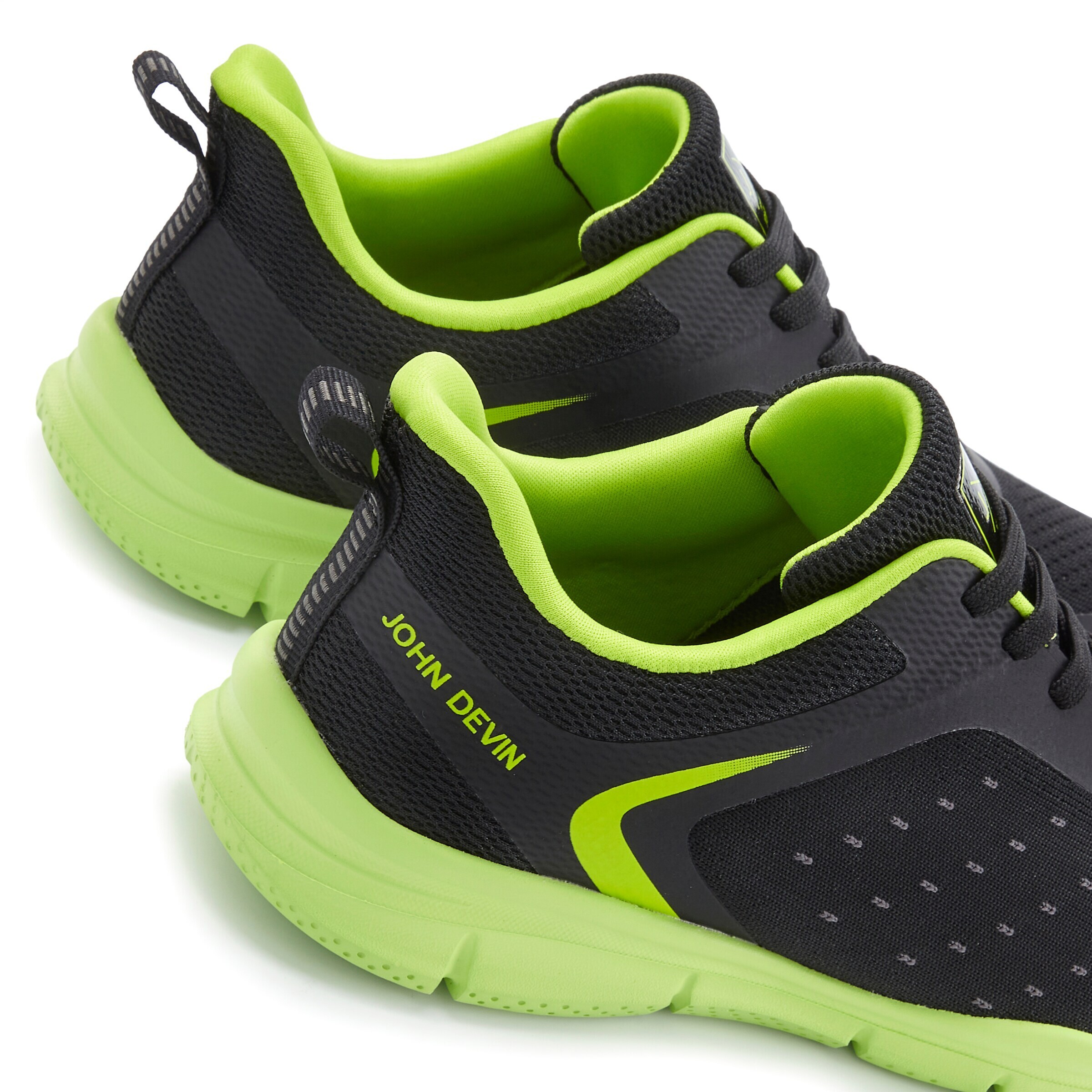 Baskets basses JOHN DEVIN en noir