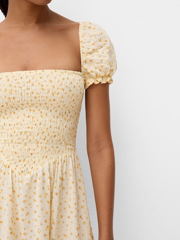 Abito di Bershka in beige