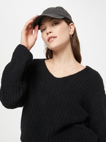 Sublevel Sweater in Black