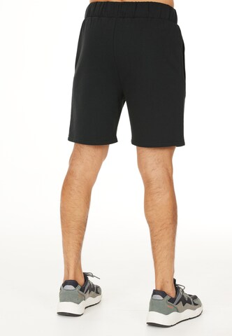 Cruz Regular Sportshorts 'Carter' in Schwarz