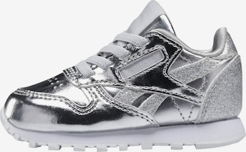 Reebok Classics Sneaker in Silber: front