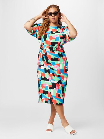 Robe Warehouse Curve en mélange de couleurs