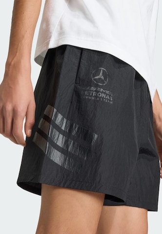Loosefit Pantalon de sport 'Mercedes - AMG Petronas Formula 1 Team Night' ADIDAS PERFORMANCE en noir