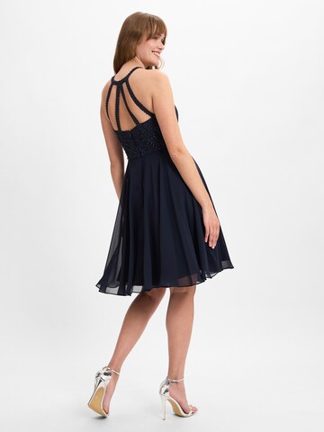 Robe de cocktail Marie Lund en bleu