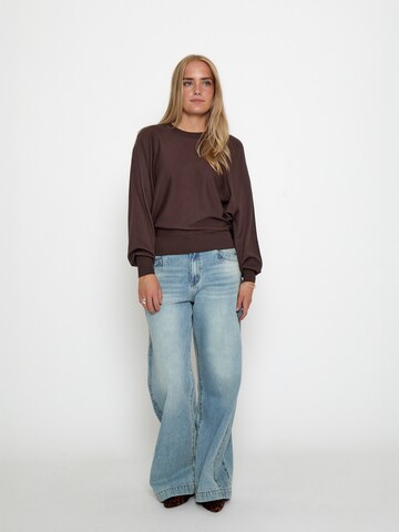 minus Sweater 'Dana' in Brown