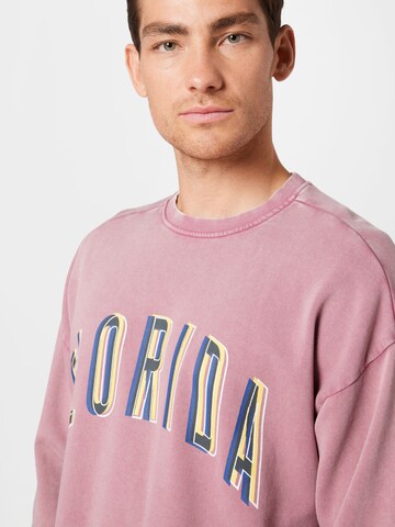 Sweat-shirt 'Ezra' Redefined Rebel en rose