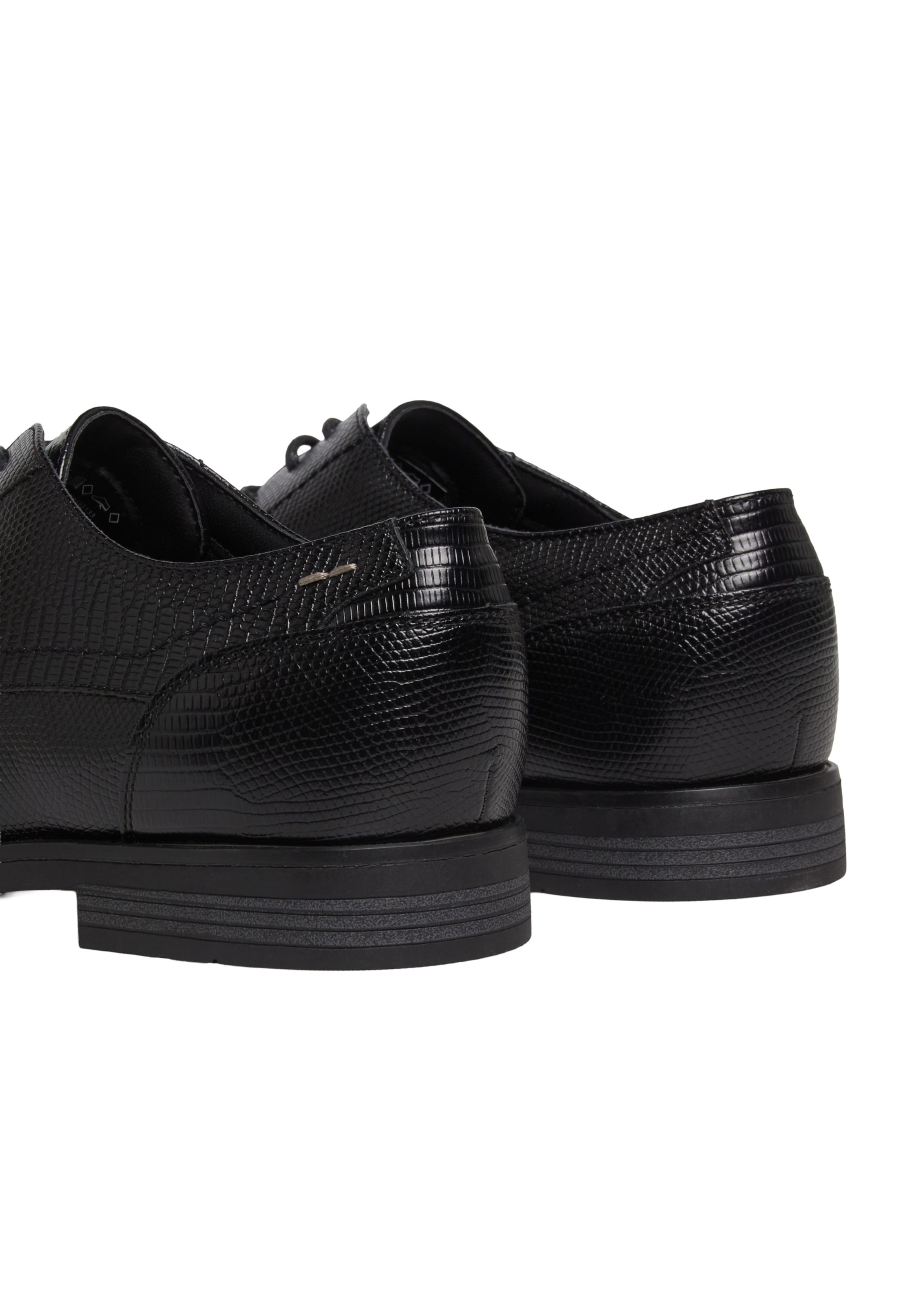 Chaussure à lacets s.Oliver en noir