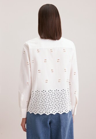 Chemisier 'Schwarze Rose' SEIDENSTICKER en blanc