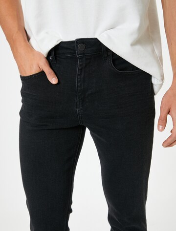 Koton Flared Jeans 'Brad' in Zwart