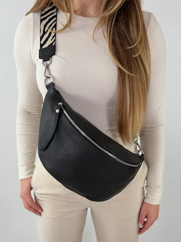 lePelou Fanny Pack 'KITTY' in Black