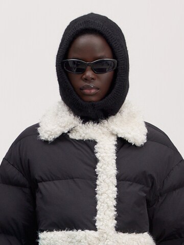 EDITED Σκούφος 'Caja' σε μαύρο