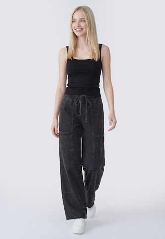 MYMO - regular Pantalón en negro