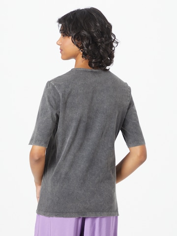 VILA T-Shirt 'PELAN' in Grau