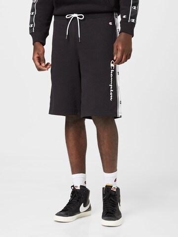 Champion Authentic Athletic Apparel Loosefit Shorts in Schwarz: predná strana