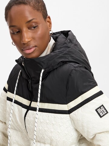 Marc Cain Winter jacket in White